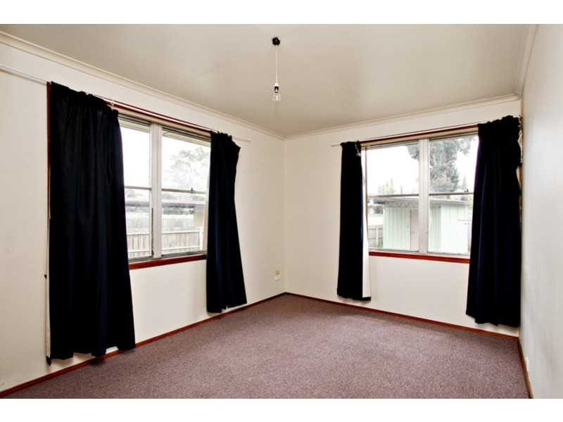 24 Deborah Street, Werribee VIC 3030