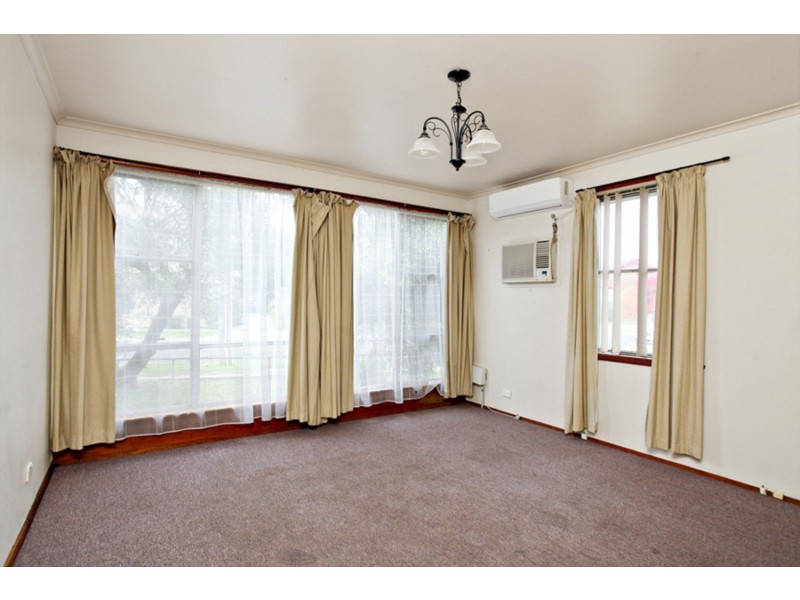 24 Deborah Street, Werribee VIC 3030