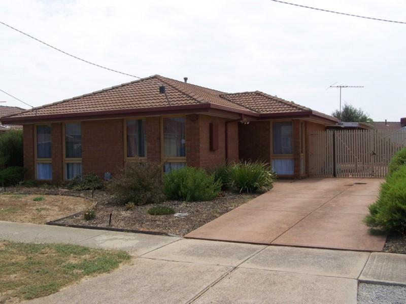 54 Blackforest Road, Werribee VIC 3030