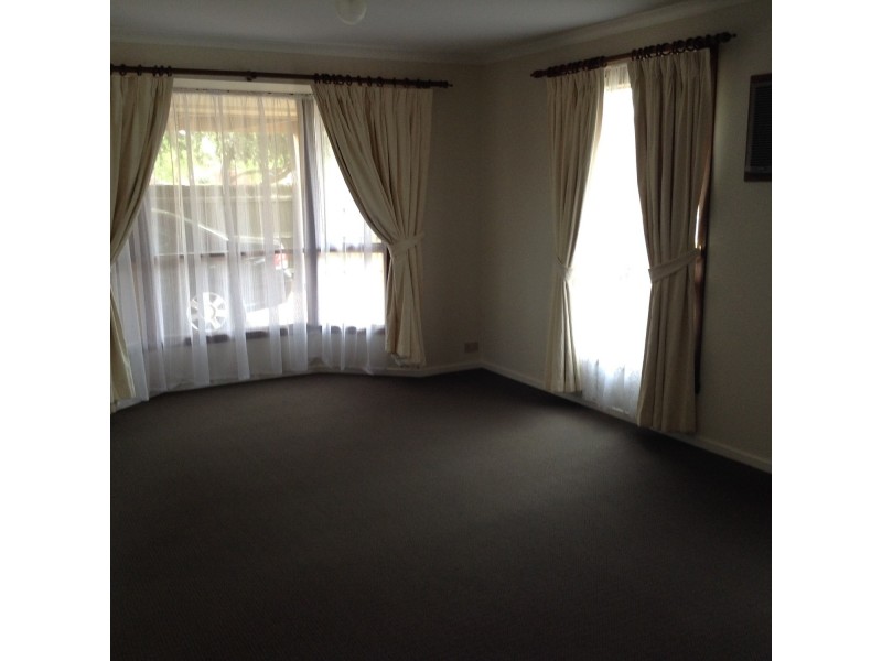 32 Argyle Crescent, Werribee VIC 3030