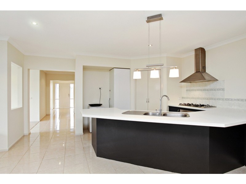 19 Dolphin Crescent, Point Cook VIC 3030