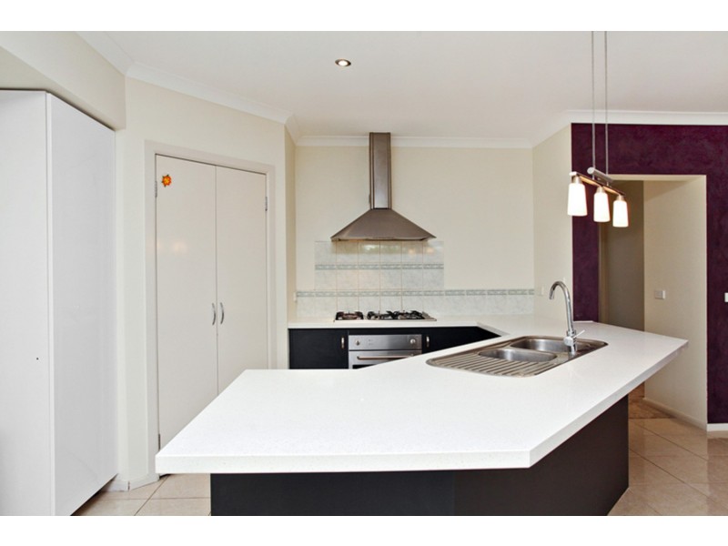 19 Dolphin Crescent, Point Cook VIC 3030