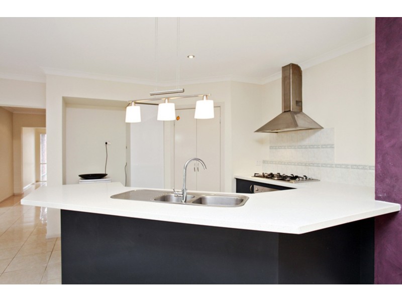 19 Dolphin Crescent, Point Cook VIC 3030