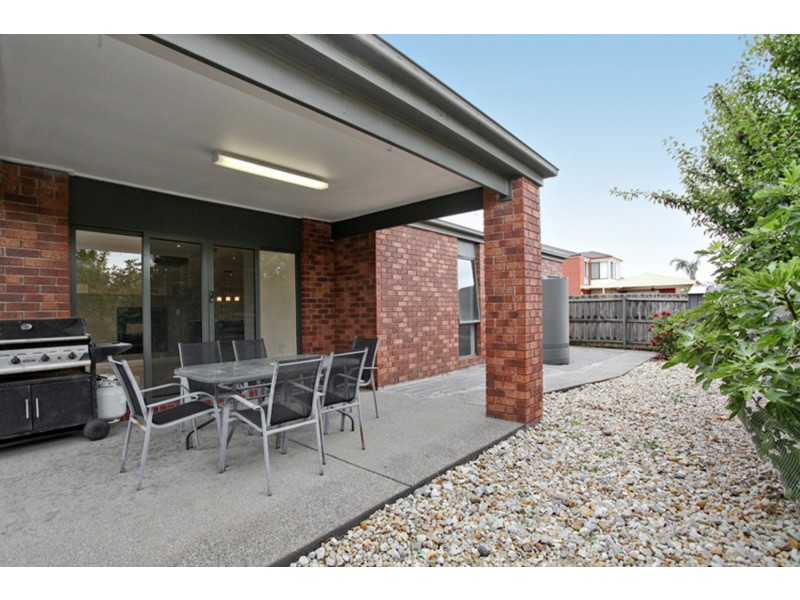 19 Dolphin Crescent, Point Cook VIC 3030