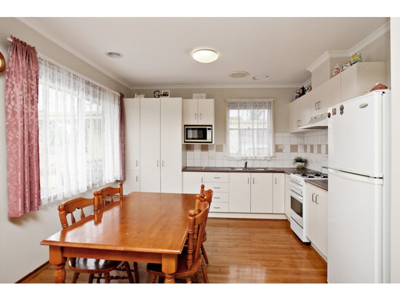 10 Deborah Street, Werribee VIC 3030