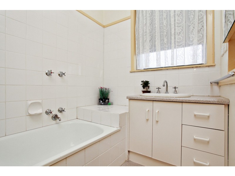 10 Deborah Street, Werribee VIC 3030