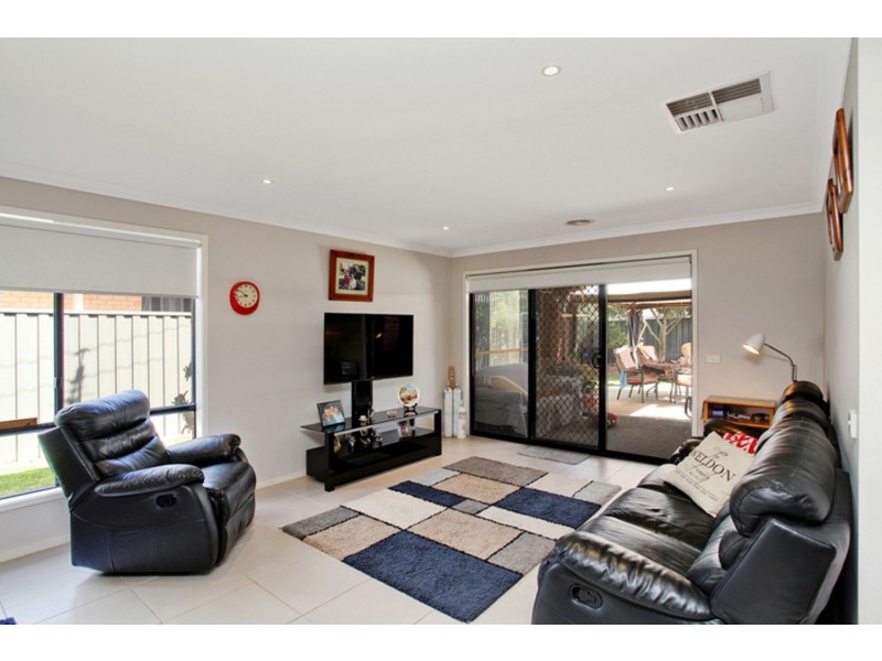 5 Fawkner Road, Wyndham Vale VIC 3024