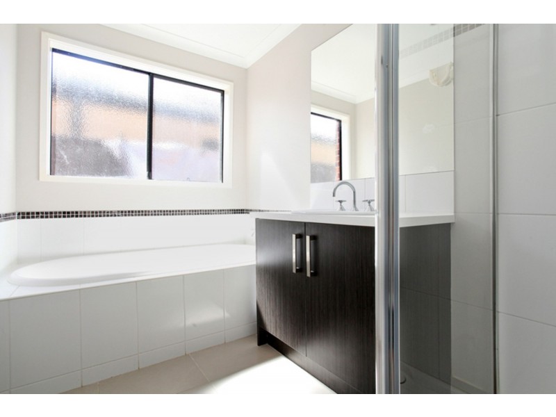 5 Fawkner Road, Wyndham Vale VIC 3024