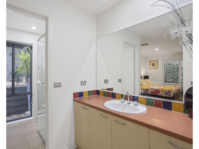 1 Castle Cove, Wodonga VIC 3690