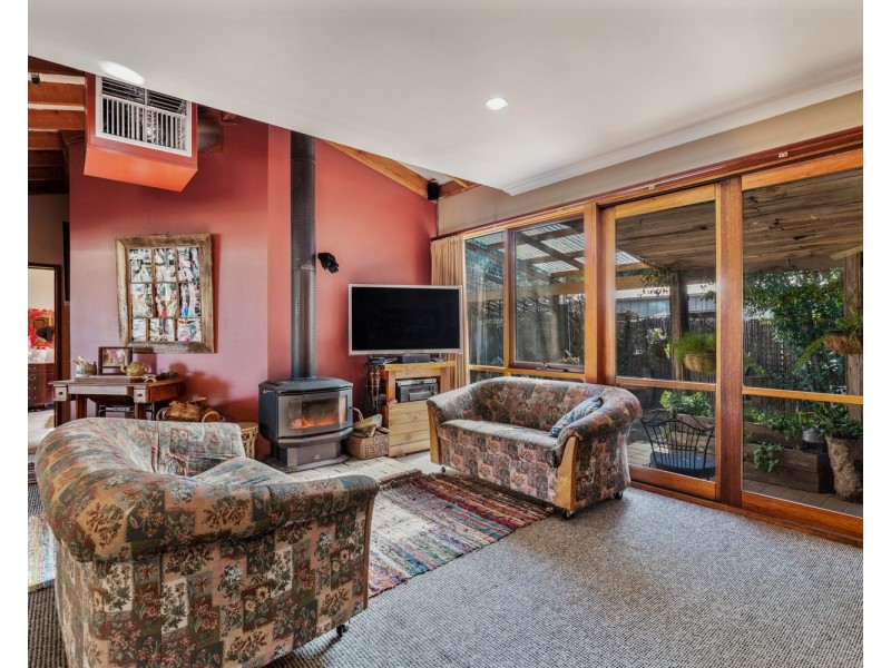 37 Epsom Road, Chiltern VIC 3683