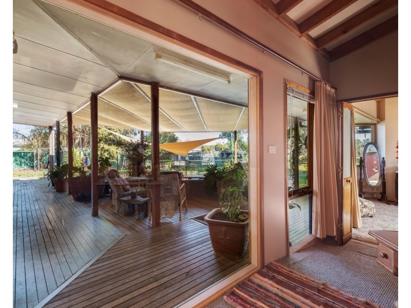 37 Epsom Road, Chiltern VIC 3683