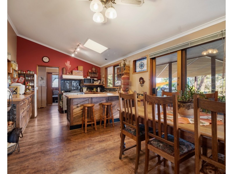 37 Epsom Road, Chiltern VIC 3683