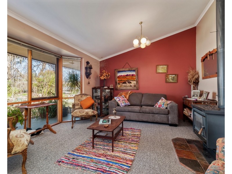 37 Epsom Road, Chiltern VIC 3683