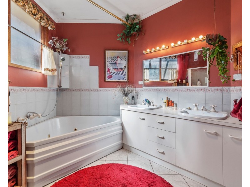 37 Epsom Road, Chiltern VIC 3683