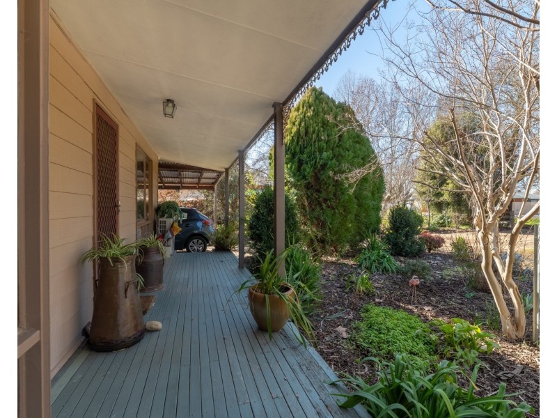 37 Epsom Road, Chiltern VIC 3683