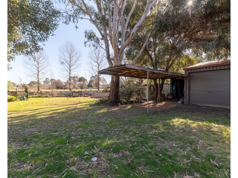 37 Epsom Road, Chiltern VIC 3683