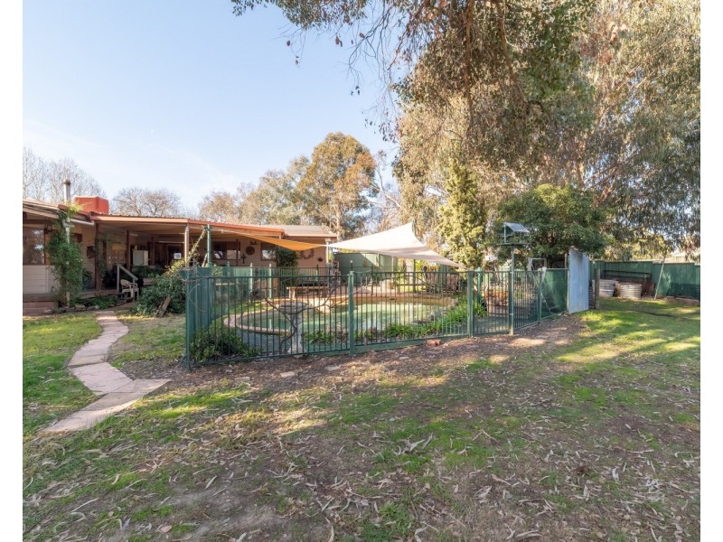 37 Epsom Road, Chiltern VIC 3683