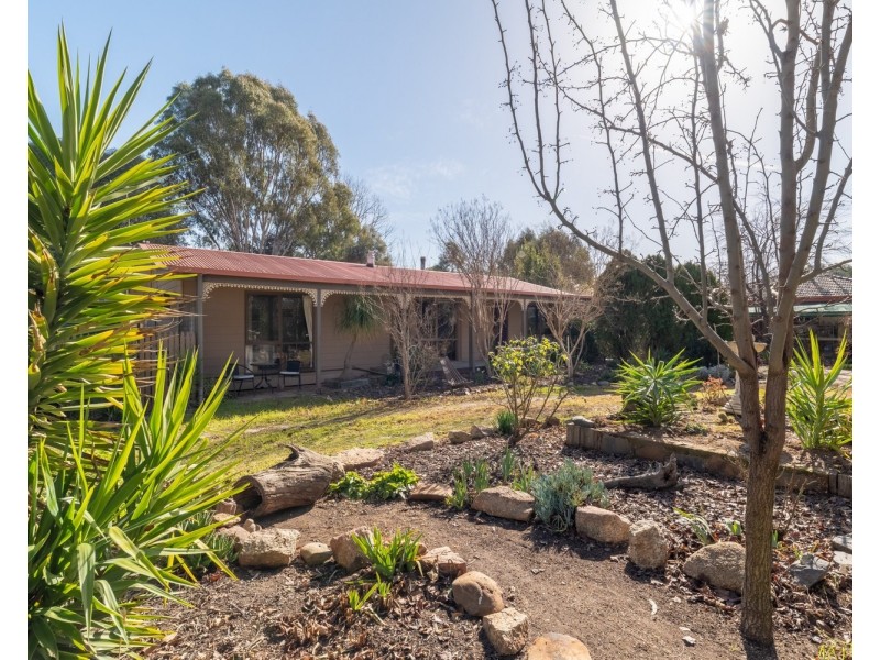 37 Epsom Road, Chiltern VIC 3683