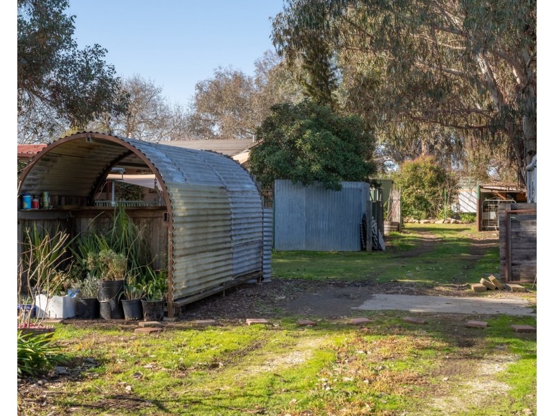 37 Epsom Road, Chiltern VIC 3683