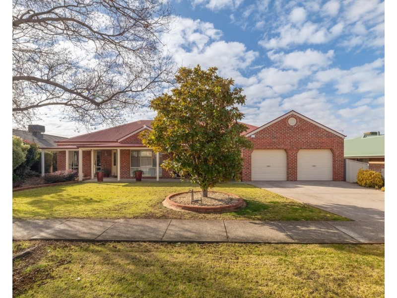 14 Falcon Circuit, Wodonga VIC 3690