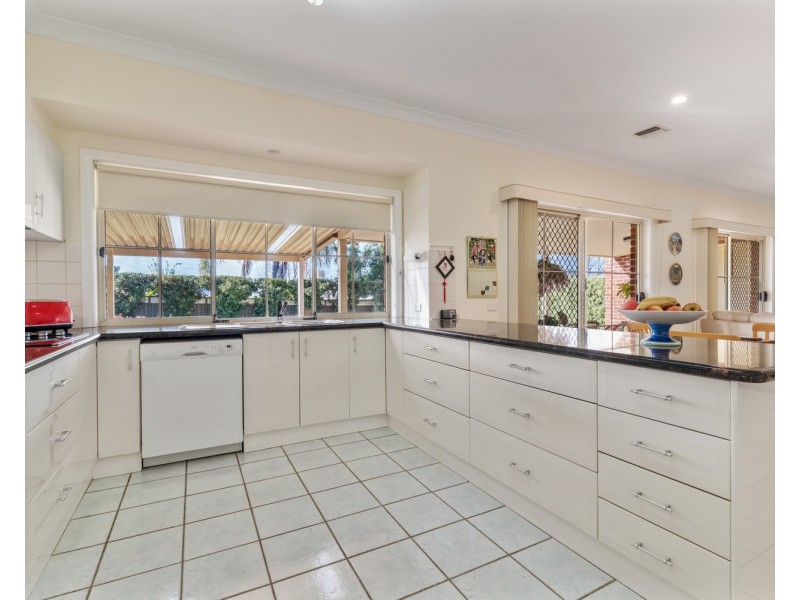 14 Falcon Circuit, Wodonga VIC 3690