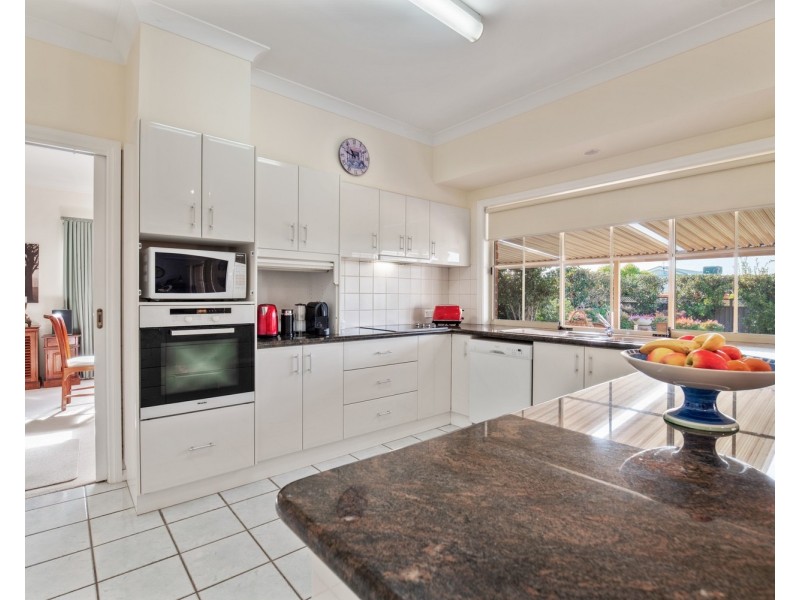 14 Falcon Circuit, Wodonga VIC 3690