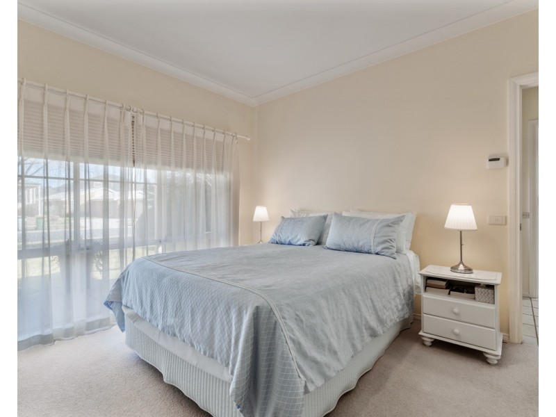 14 Falcon Circuit, Wodonga VIC 3690