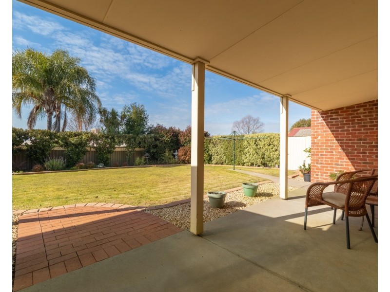 14 Falcon Circuit, Wodonga VIC 3690
