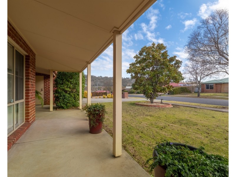 14 Falcon Circuit, Wodonga VIC 3690