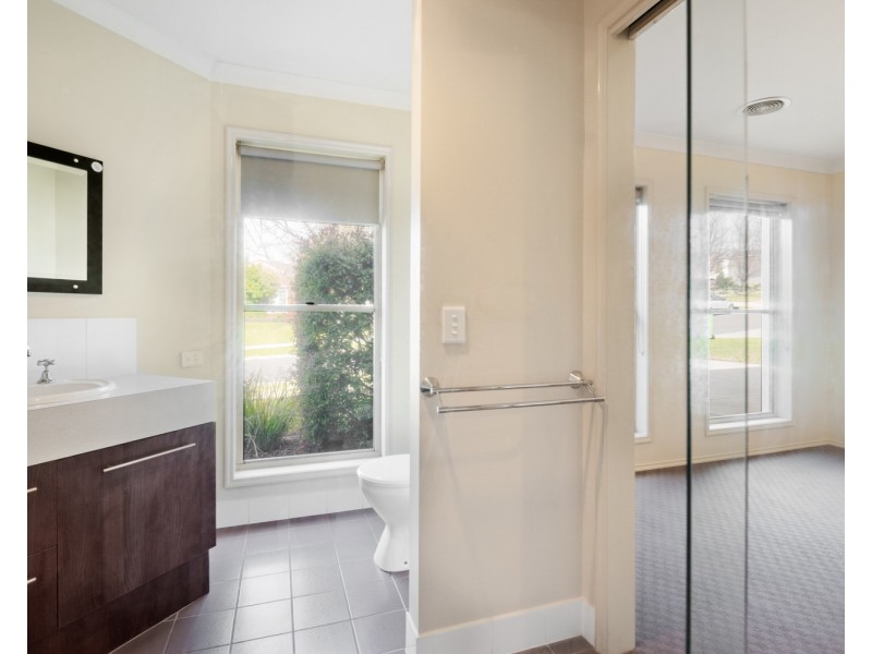 12 Ballara Drive, Wodonga VIC 3690