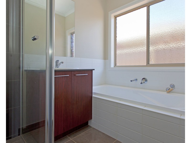 38 Castleton Street, Wodonga VIC 3690
