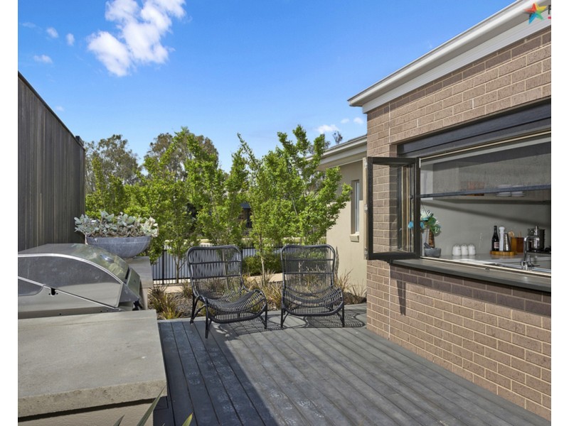 3 Riverside Boulevard, Killara VIC 3691