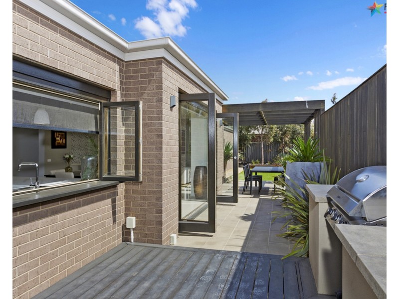 3 Riverside Boulevard, Killara VIC 3691