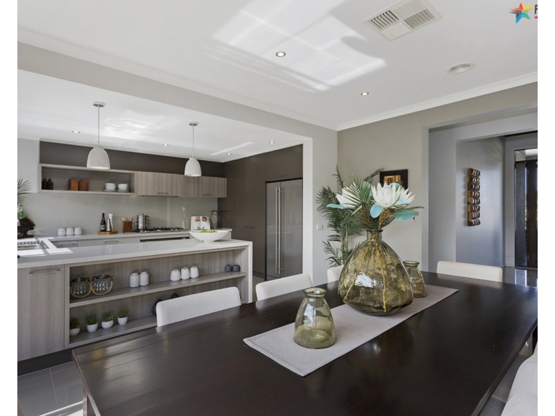 3 Riverside Boulevard, Killara VIC 3691