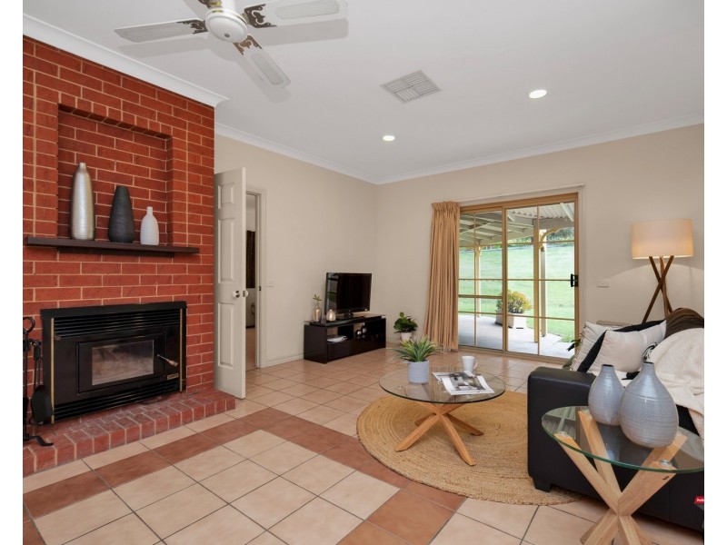 6 Echidna Court, Baranduda VIC 3691