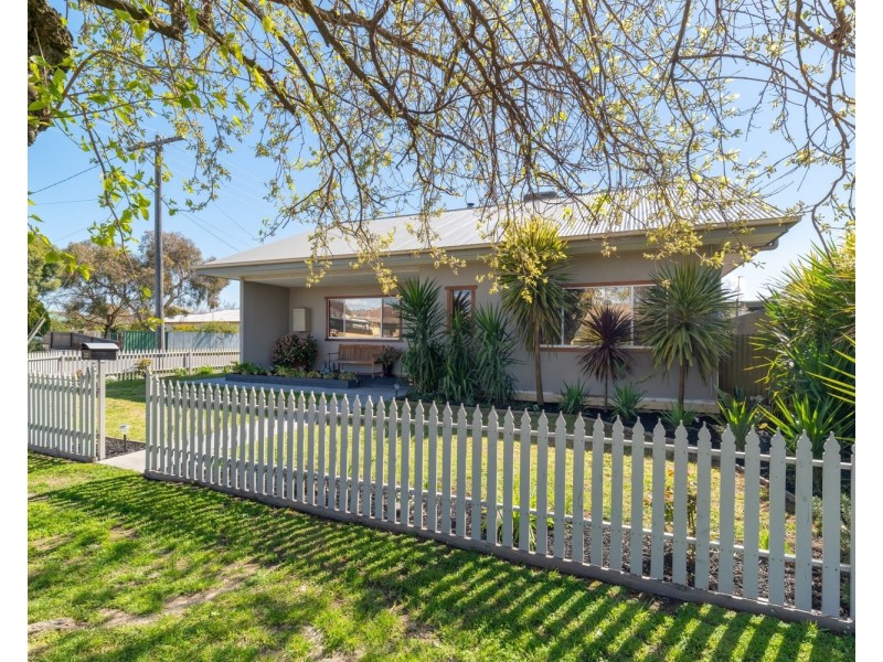 20 Schubert Crescent, Wodonga VIC 3690
