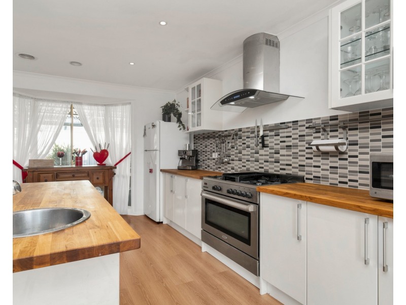 37 Azure Drive, Wodonga VIC 3690