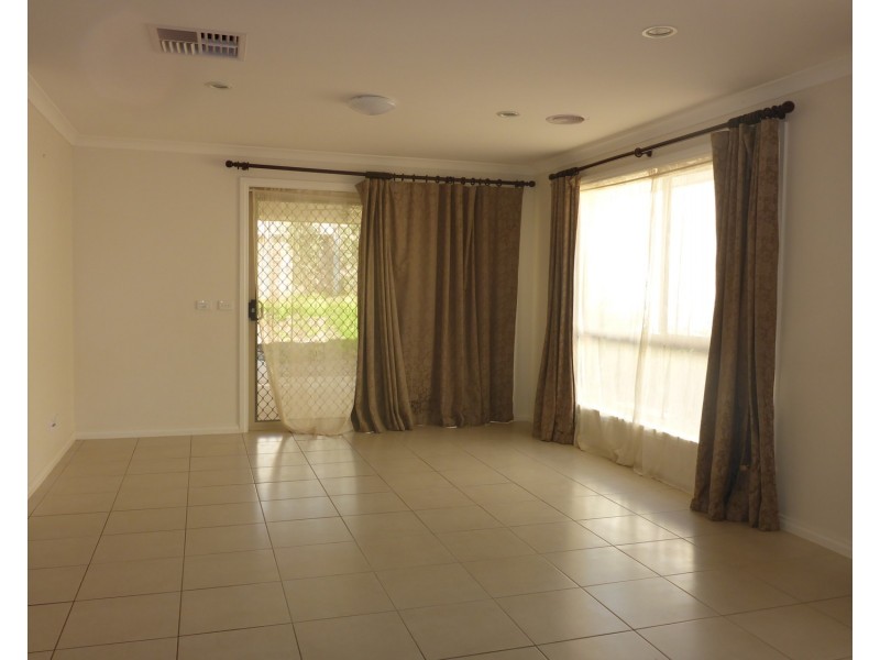 29 Victoria Cross Parade, Wodonga VIC 3690