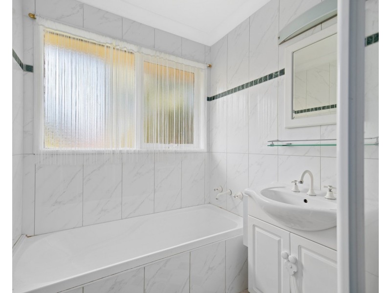 4 Buronga Drive, Springdale Heights NSW 2641