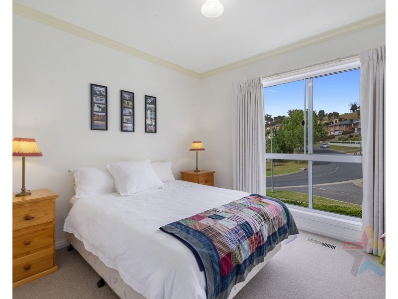 16 Avondale Drive, Wodonga VIC 3690