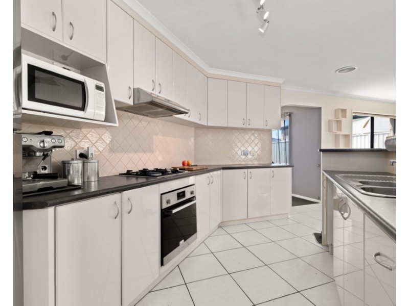 11 Dalton Avenue, Wodonga VIC 3690