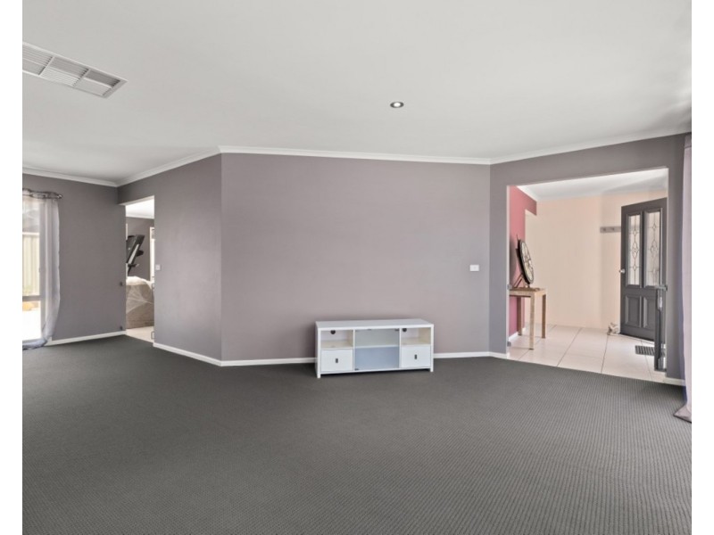 11 Dalton Avenue, Wodonga VIC 3690