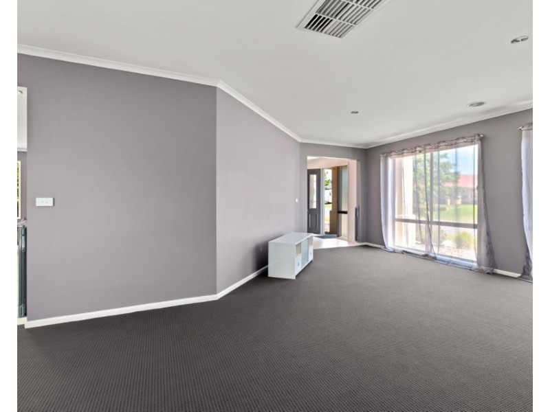 11 Dalton Avenue, Wodonga VIC 3690