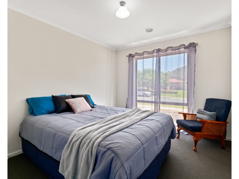 11 Dalton Avenue, Wodonga VIC 3690