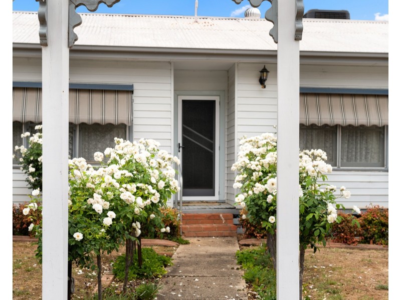 85 North Road, Chiltern VIC 3683