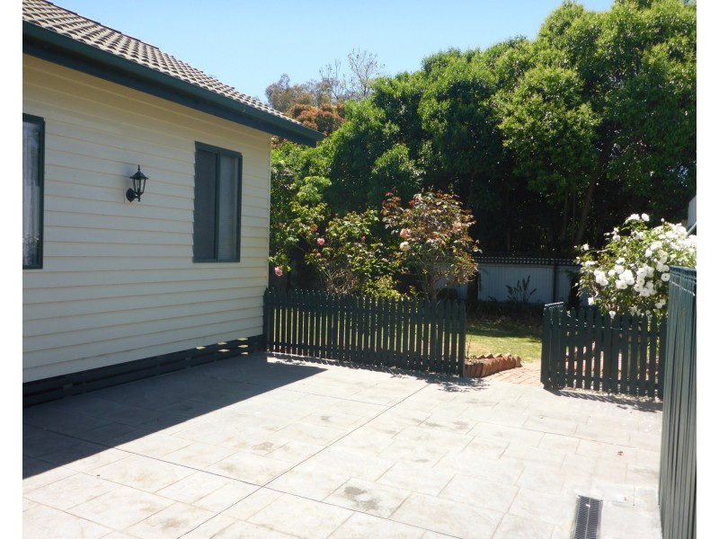 8 Pollard Street, Wodonga VIC 3690