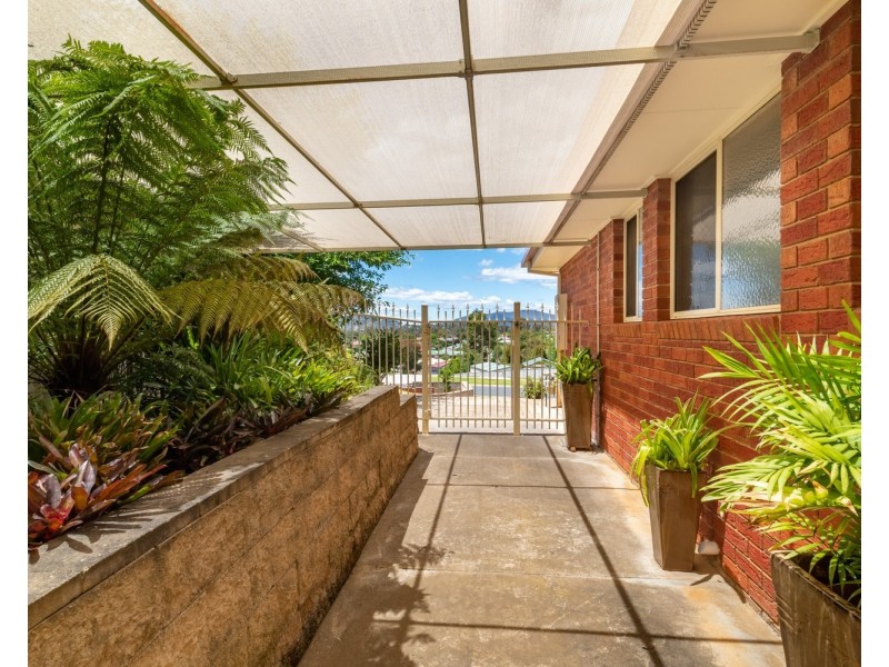 17 Falcon Circuit, Wodonga VIC 3690
