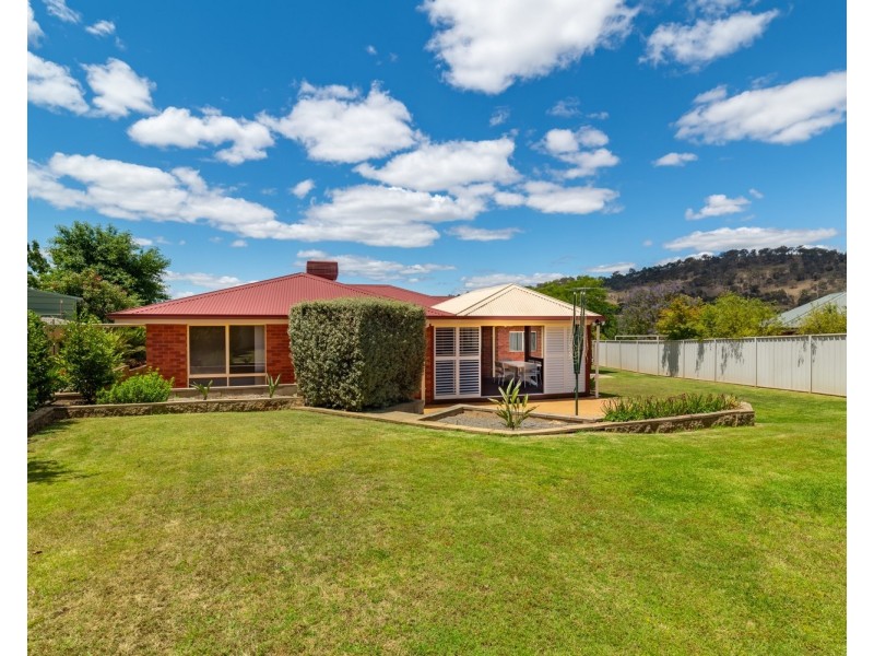 17 Falcon Circuit, Wodonga VIC 3690