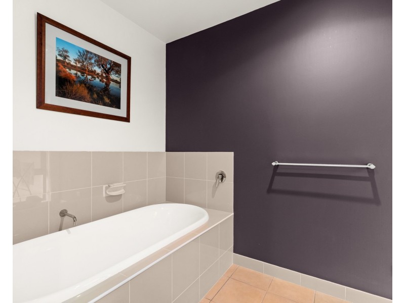 17 Briese Court, Thurgoona NSW 2640