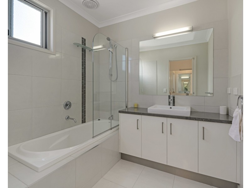 11 Elmwood Circuit, Wodonga VIC 3690